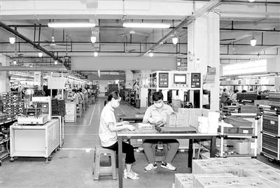 淘宝特价版低价背后的商业逻辑与商务信息咨询